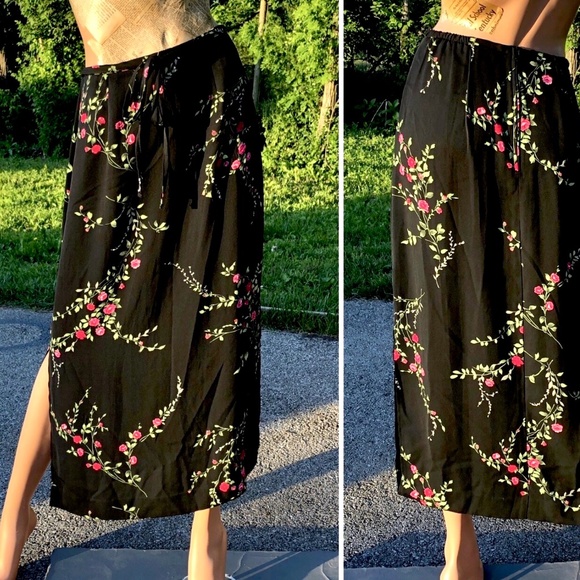 VTG 90s KATHIE LEE Collection Black~Red & Pink Floral A-Line Maxi Skirt~ 6 - Picture 1 of 11